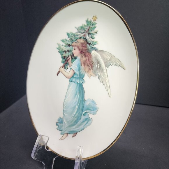 Vintage Porcelain Oval Christmas Angel Decorative Plate 9'' Gold Rimmed - Picture 3 of 7